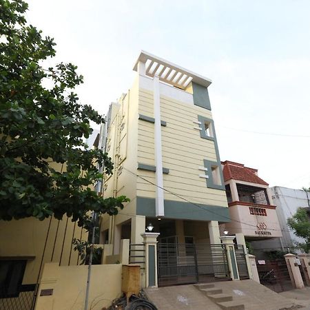 Hotel Oyo 14934 Kalyani Grand Madrás Exterior foto